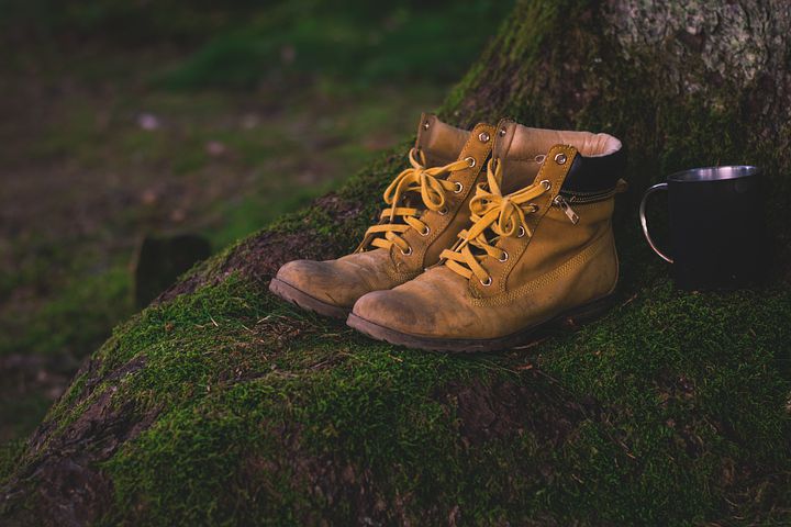 how to clean work boots