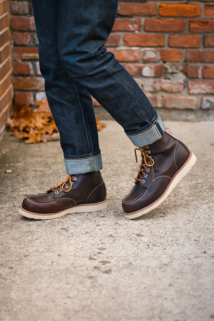 what is moc toe work boots