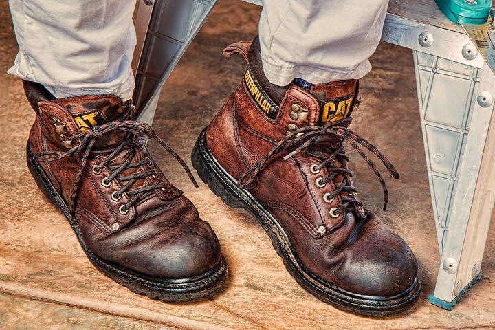 how to wear work boots with jeans